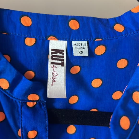 Kut from the kloth 2 front pocket button up blouse royal blue orange polkadot XS - Picture 2 of 5